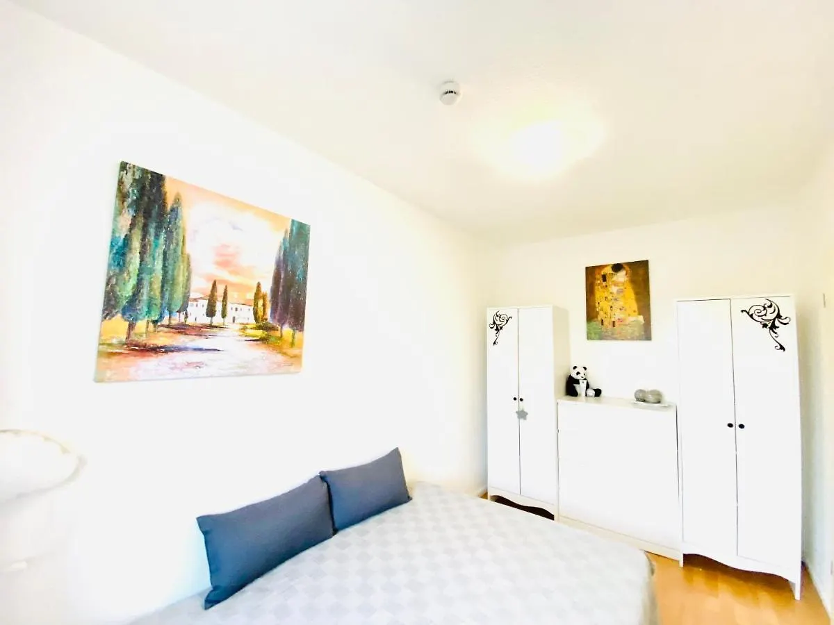 Апартаменты #Welcometomessehannover#Twobedroomapartment&Balcony